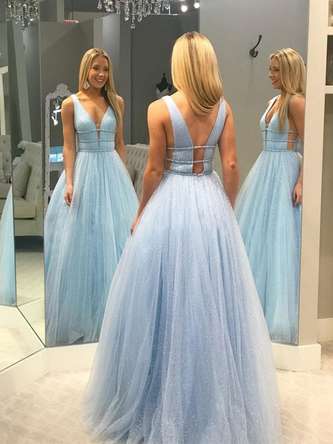 Vestido de fiesta de tul brillante con escote en V y corte en A