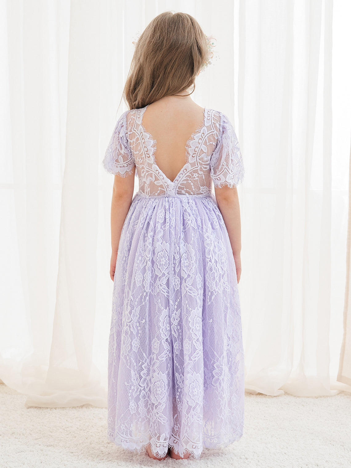 Vestido boho de niña de las flores color marfil, corte en A, de encaje y largo hasta el tobillo 