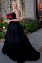 Vestido largo de fiesta de tirantes finos con corte en A
