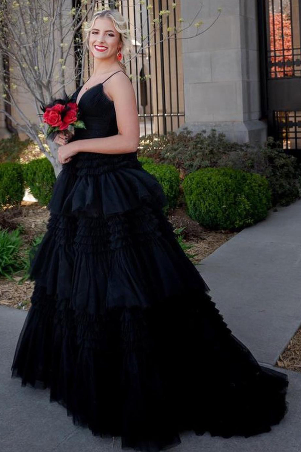 Vestido largo de fiesta de tirantes finos con corte en A