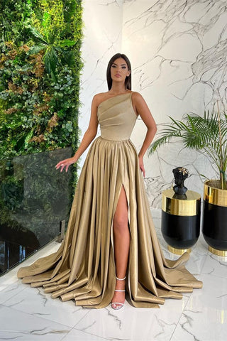 Robe de bal rouge asymétrique longue, coupe trapèze, fendue