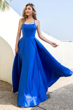 Robe de bal dos nu en satin bleu royal