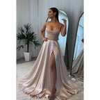 Superbe et charmante robe de bal de fin d'année trapèze à bretelles spaghetti et fente