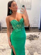 Vestido largo de fiesta sin tirantes, corte sirena, escote corazón y abertura