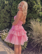 Vestido corto de encaje con escote corazón y corte en A para baile de bienvenida