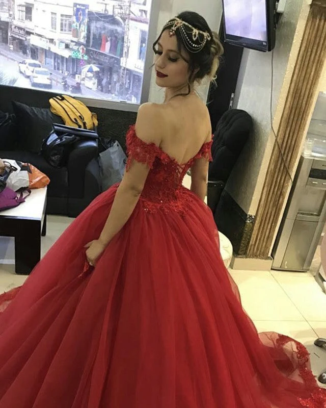 Vestido de baile de tul con apliques y hombros descubiertos Y1260