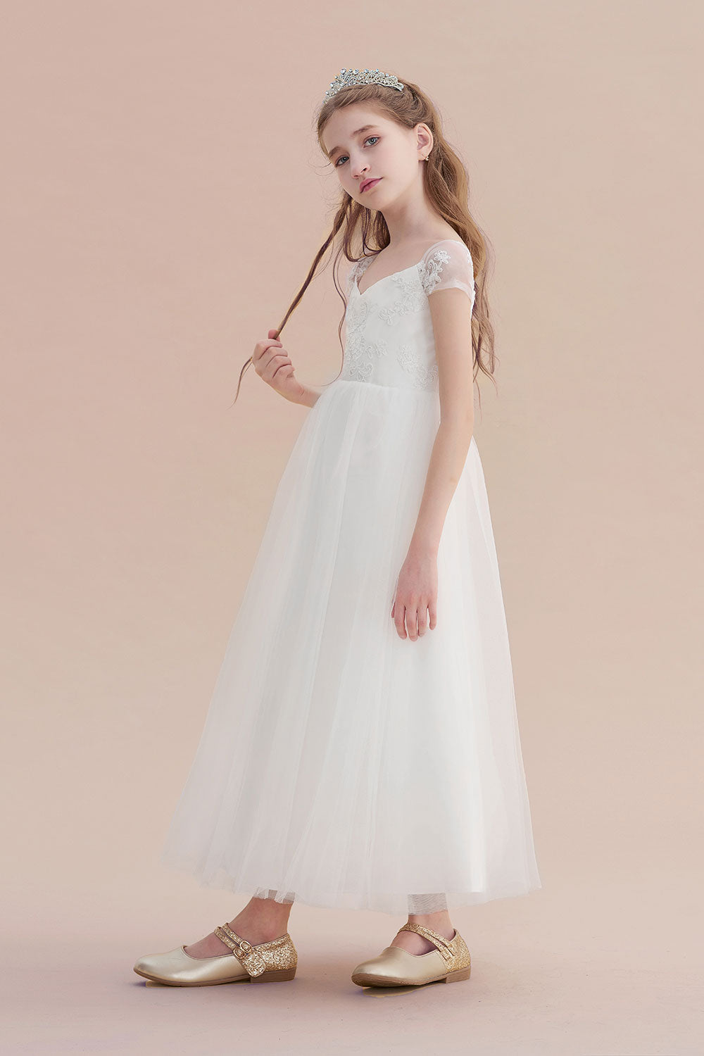 Robe de demoiselle d'honneur en tulle, coupe trapèze, manches courtes et décolleté cœur, disponible en ligne
