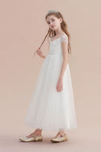 Robe de demoiselle d'honneur en tulle, coupe trapèze, manches courtes et décolleté cœur, disponible en ligne