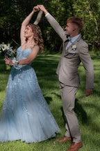 Robe de bal en tulle ornée d'appliqués de dentelle pour femme 2025, bretelles spaghetti, robe de soirée formelle avec fente 