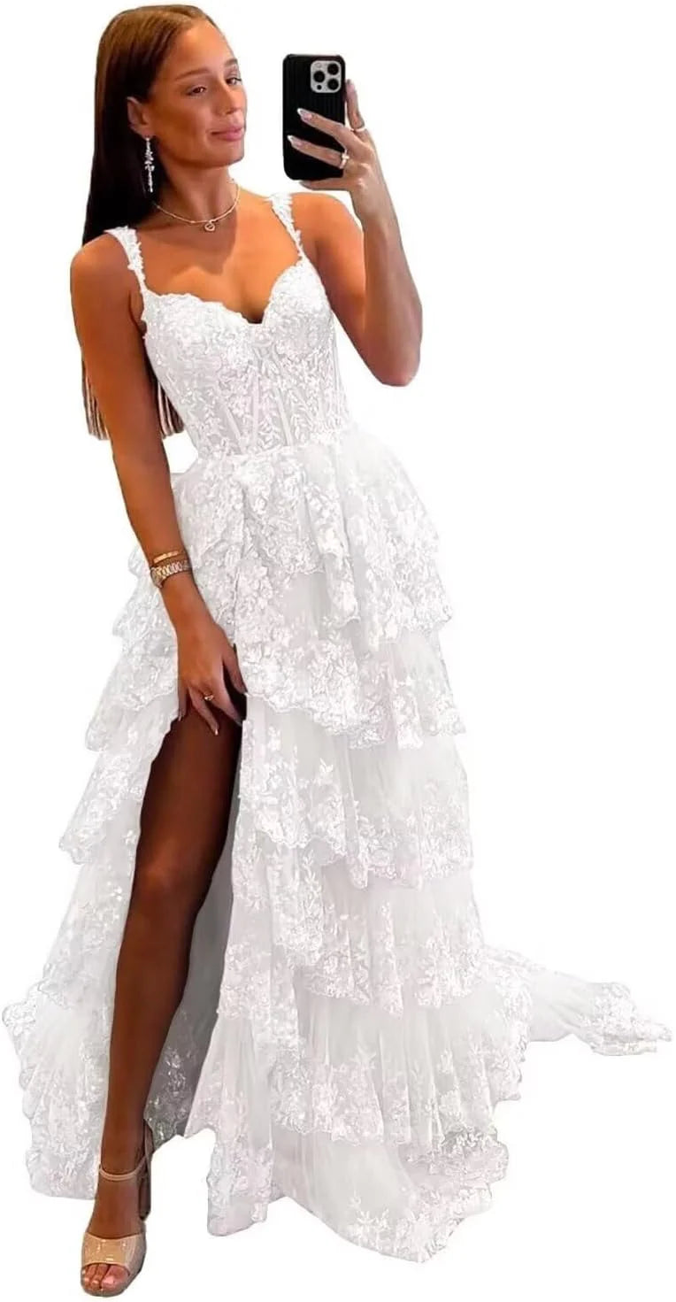 Robe de bal longue en tulle et dentelle à volants scintillants, collection 2025, bretelles spaghetti, corset et fente. 