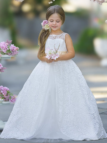 Robe longue ivoire en tulle et dentelle, coupe trapèze 