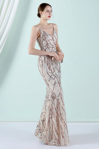 Robe de bal à fines bretelles dorées