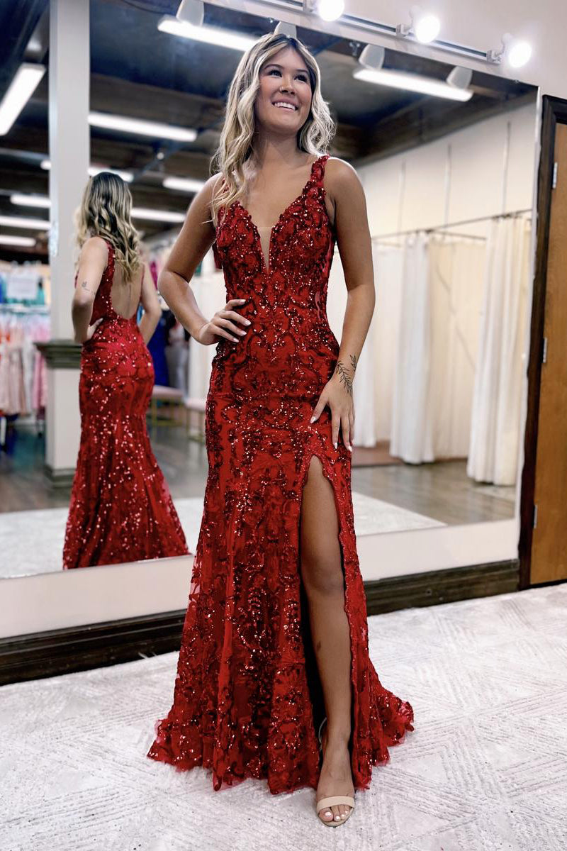 Vestido de fiesta de sirena con escote en V, lentejuelas, encaje y abertura.