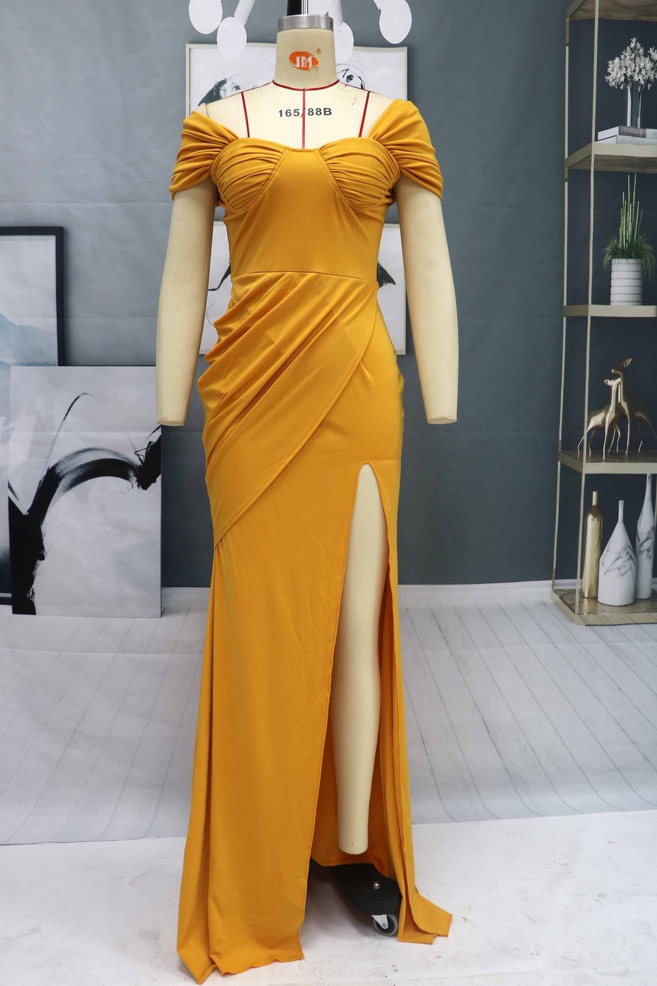 Robe de soirée sirène élégante à épaules dénudées et fente longue en ligne