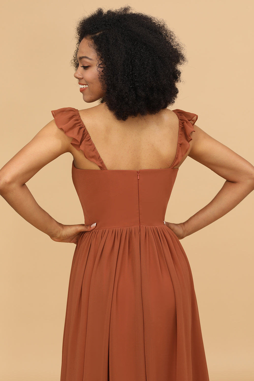 Vestido de dama de honor largo hasta el suelo, corte en A, de gasa color terracota con volantes