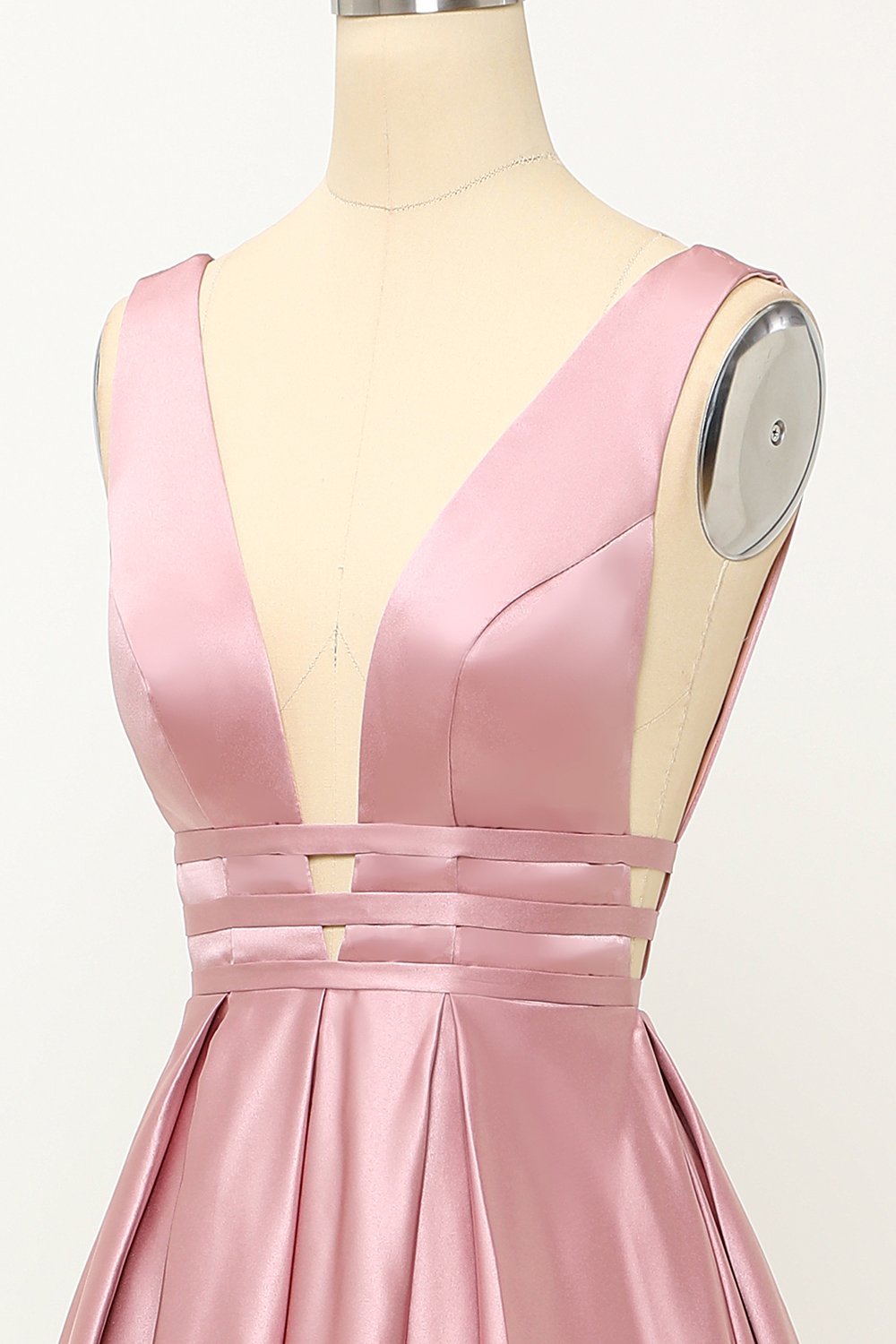 Robe de bal longue en satin rose poudré