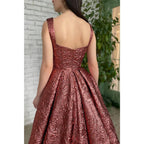 Robe de bal longue à bretelles spaghetti et fente haute 