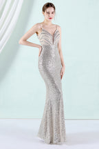 Robe de bal fourreau argentée à sequins avec fente