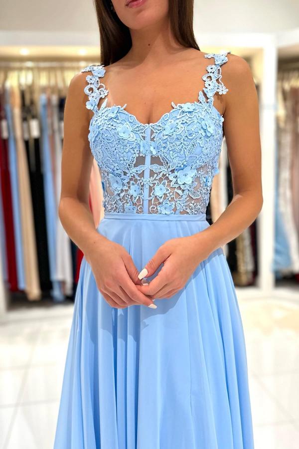 Robe de bal longue bleu ciel sans manches, fendue et ornée d'appliques