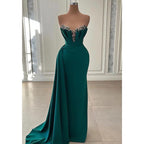 Vestido de fiesta largo sin tirantes, con cuentas y corte tubo, color verde 