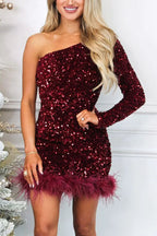 Robe mini de soirée asymétrique à sequins et plumes Queen of Gems 
