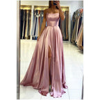 Robe de soirée fourreau/colonne à bretelles en satin plissé sans manches