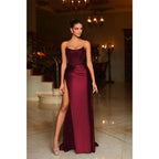 Robe de bal longue en dentelle, sans bretelles, coupe fourreau/colonne, avec fente 