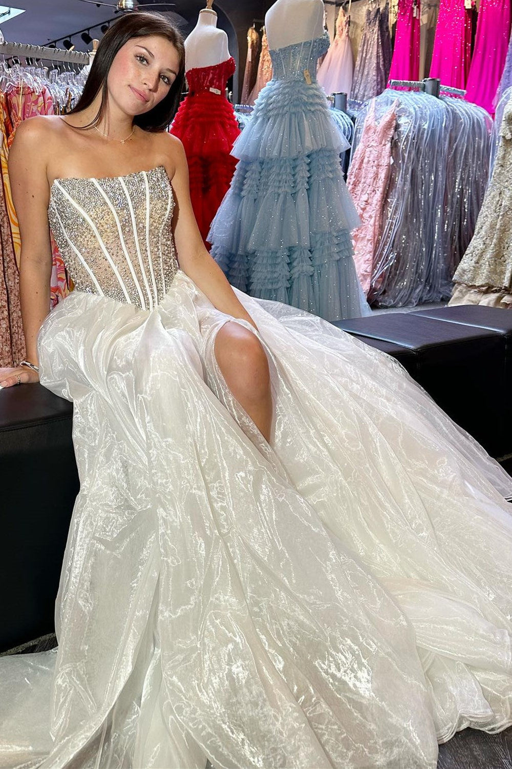 Vestido de fiesta de organza color rosa rubor sin tirantes, corte en A