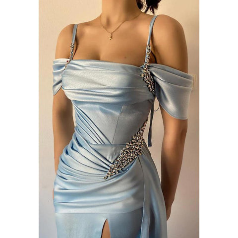 Robe de soirée longue trapèze en satin froncé à paillettes sans manches