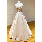 Robe de bal longue à bretelles spaghetti et appliques 