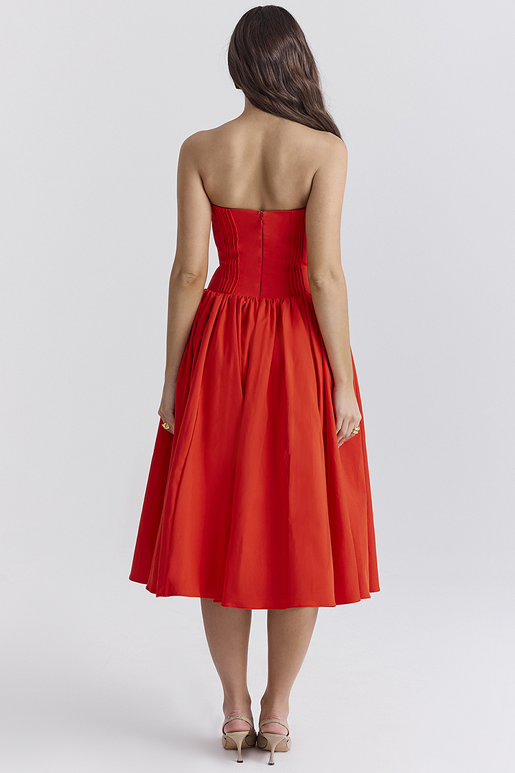 Robe midi rouge sans bretelles, corset et ourlet plissé, idéale pour les soirées de bal.