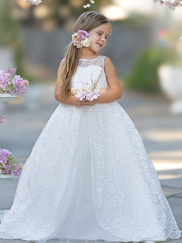 Robe longue ivoire en tulle et dentelle, coupe trapèze 