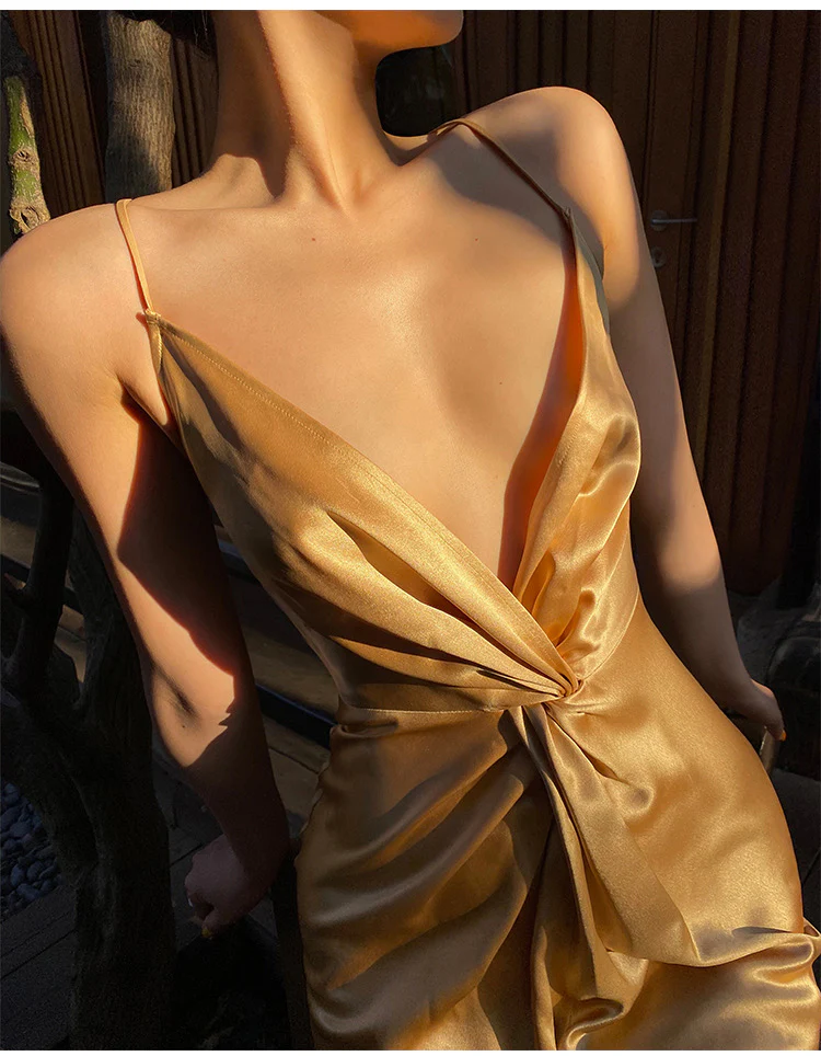 Vestido de fiesta sexy con escote halter en V, color oro champán, ideal para graduación o eventos especiales (Y8211)