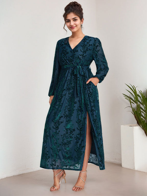 Vestido de terciopelo corte A, escote en V, manga larga, largo midi, para la madre de la novia, con abertura. 