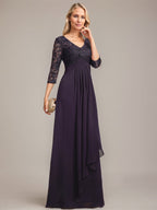 Vestido de novia de corte línea A, escote en V, largo hasta el suelo, de gasa de encaje con volantes en cascada y lentejuelas. 