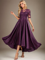 Robe de mère de la mariée asymétrique en satin stretch dentelle et dentelle, coupe trapèze, effet illusion, ornée de sequins 