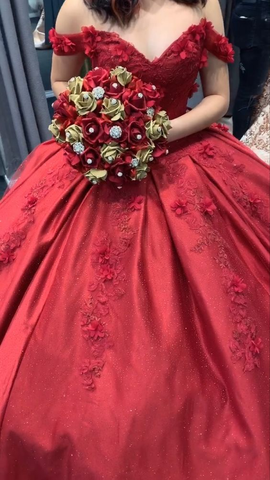 Vestido de gala rojo con hombros descubiertos y apliques para quinceañera Y6454