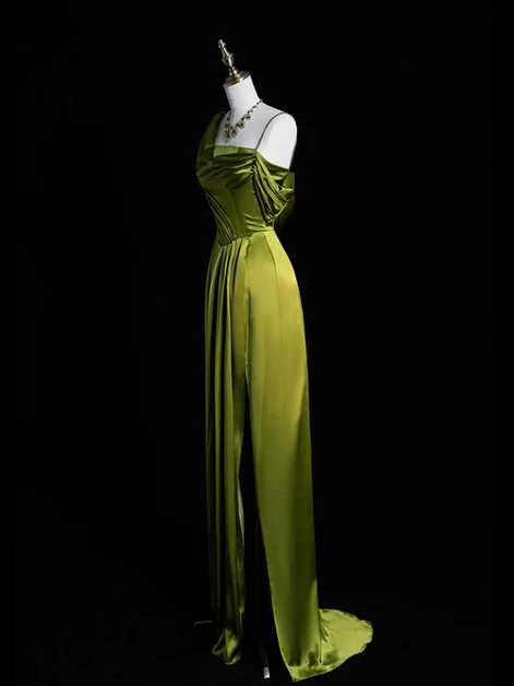 Elegante vestido de noche verde de un solo hombro con abertura Y8218