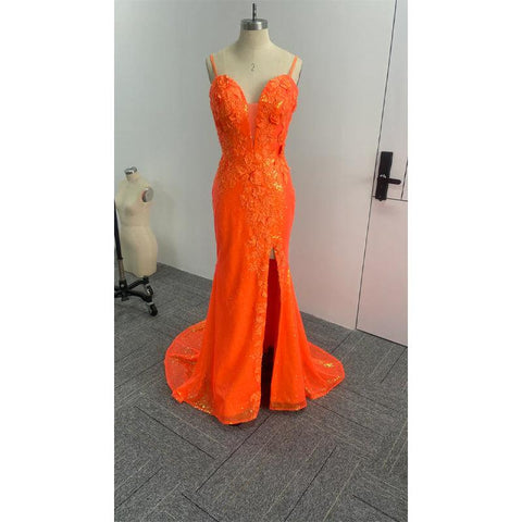 Robe de bal longue à bretelles spaghetti et paillettes orange avec fente