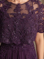 Robe de mère de la mariée en mousseline de soie dentelle, coupe trapèze, col bateau, longueur au sol, ornée d'appliqués de sequins 