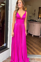 Vestido largo de fiesta plisado fucsia con escote en V y corte en A