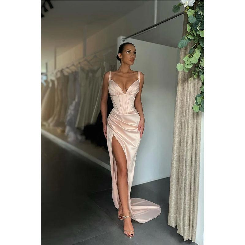 Vestidos de fiesta de sirena con escote en V, pliegues y abertura alta sexys 
