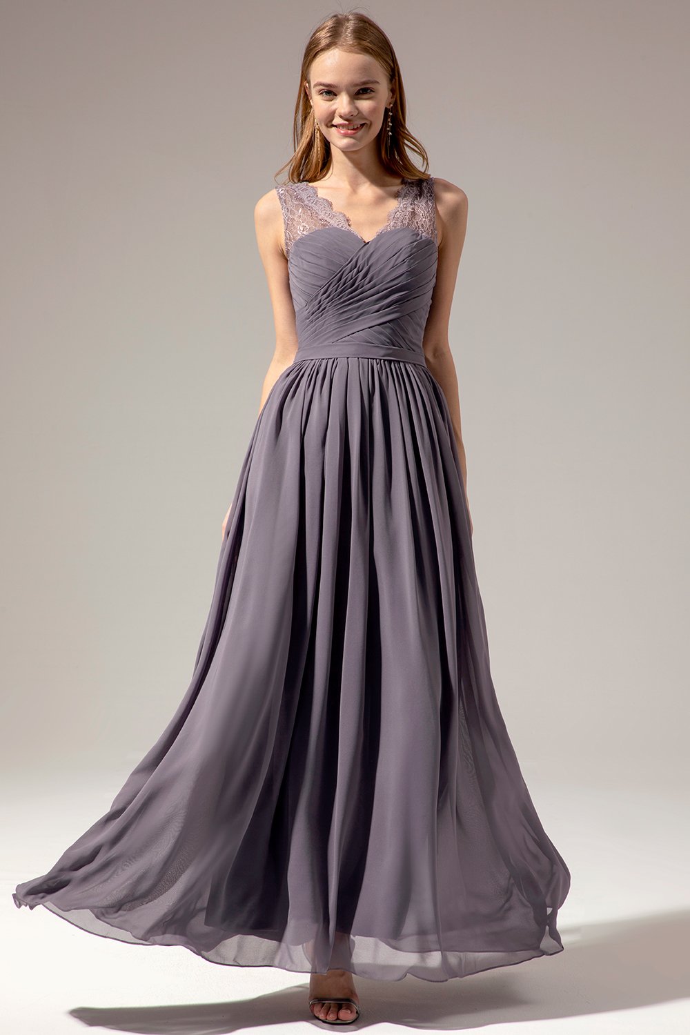 Vestido largo de dama de honor con escote en V