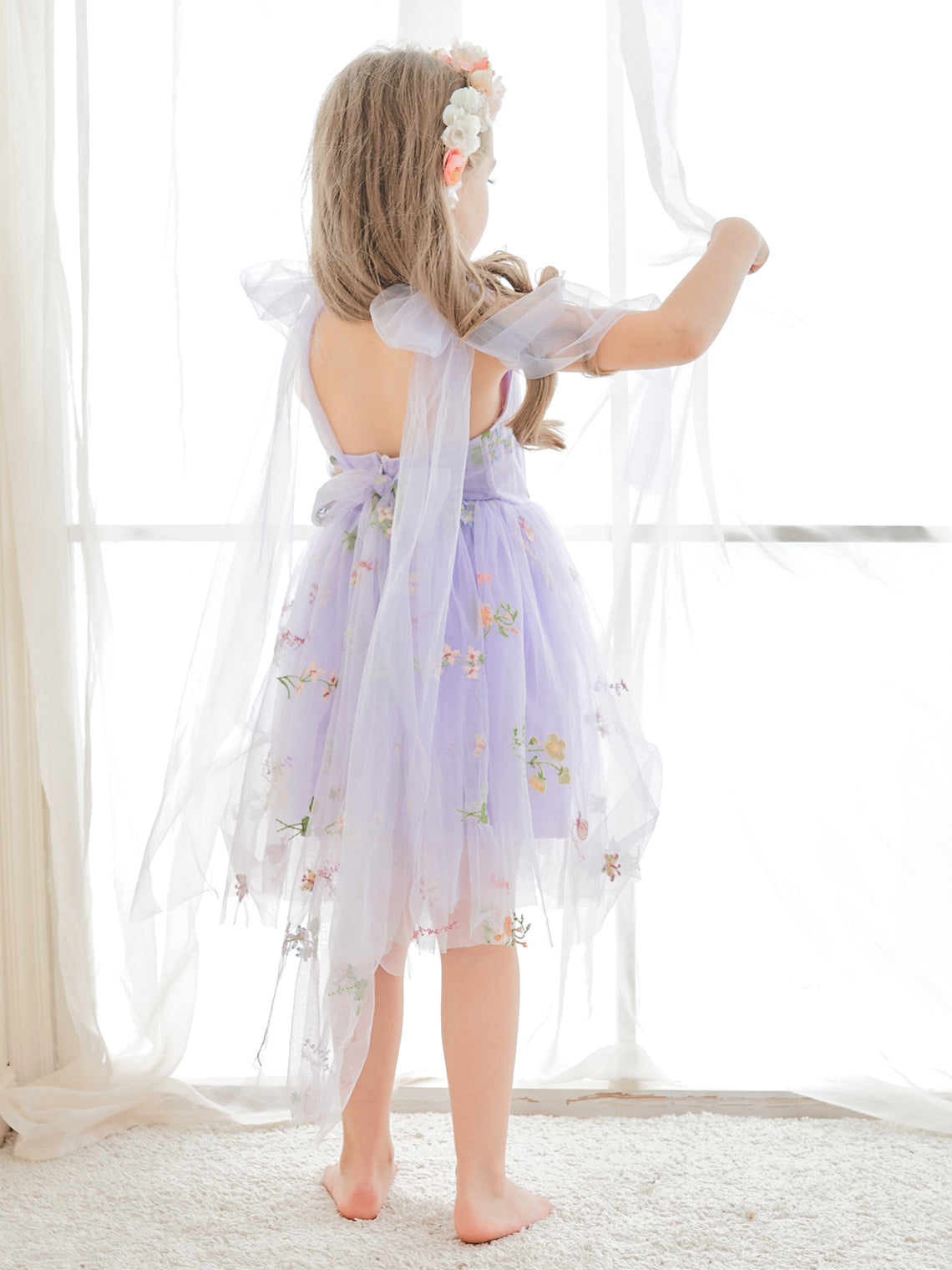 Vestido de niña pequeña de las flores, corte en A, sin mangas, de tul bordado floral. 