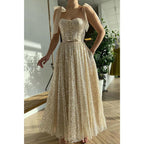 Robe de bal à bretelles spaghetti et paillettes 