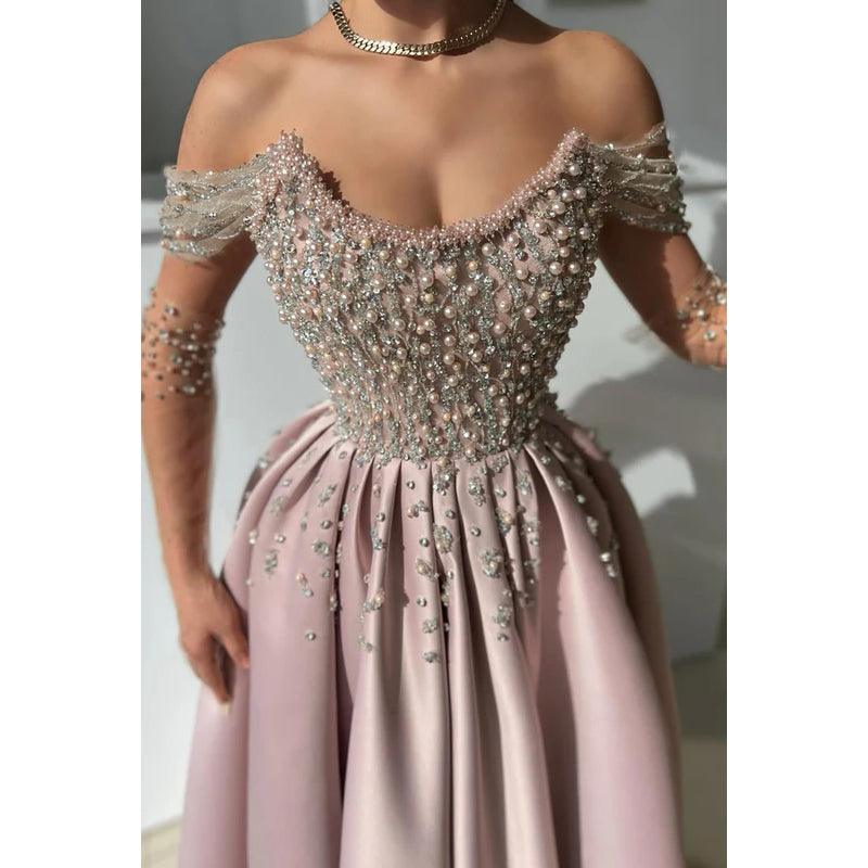 Vestido de fiesta glamuroso y dramático con hombros descubiertos, mangas casquillo, corte A, abertura lateral y cuentas