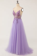 Robe de bal en tulle ornée de perles légères
