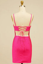 Robe de bal courte moulante à lacets et sequins