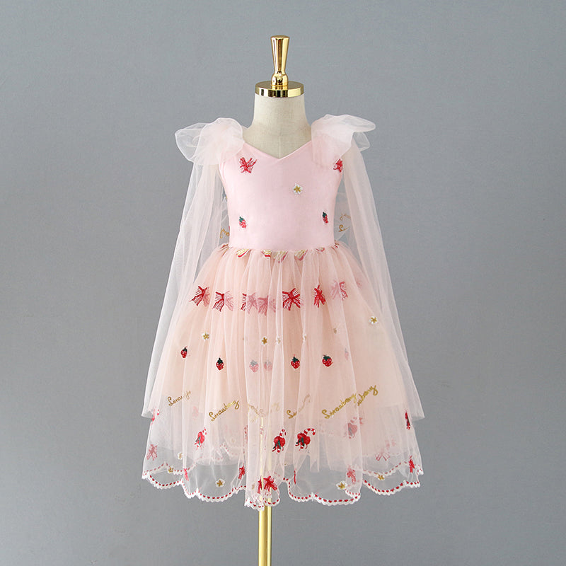 Vestido de niña de las flores de tul hasta la rodilla con bordado de fresas 
