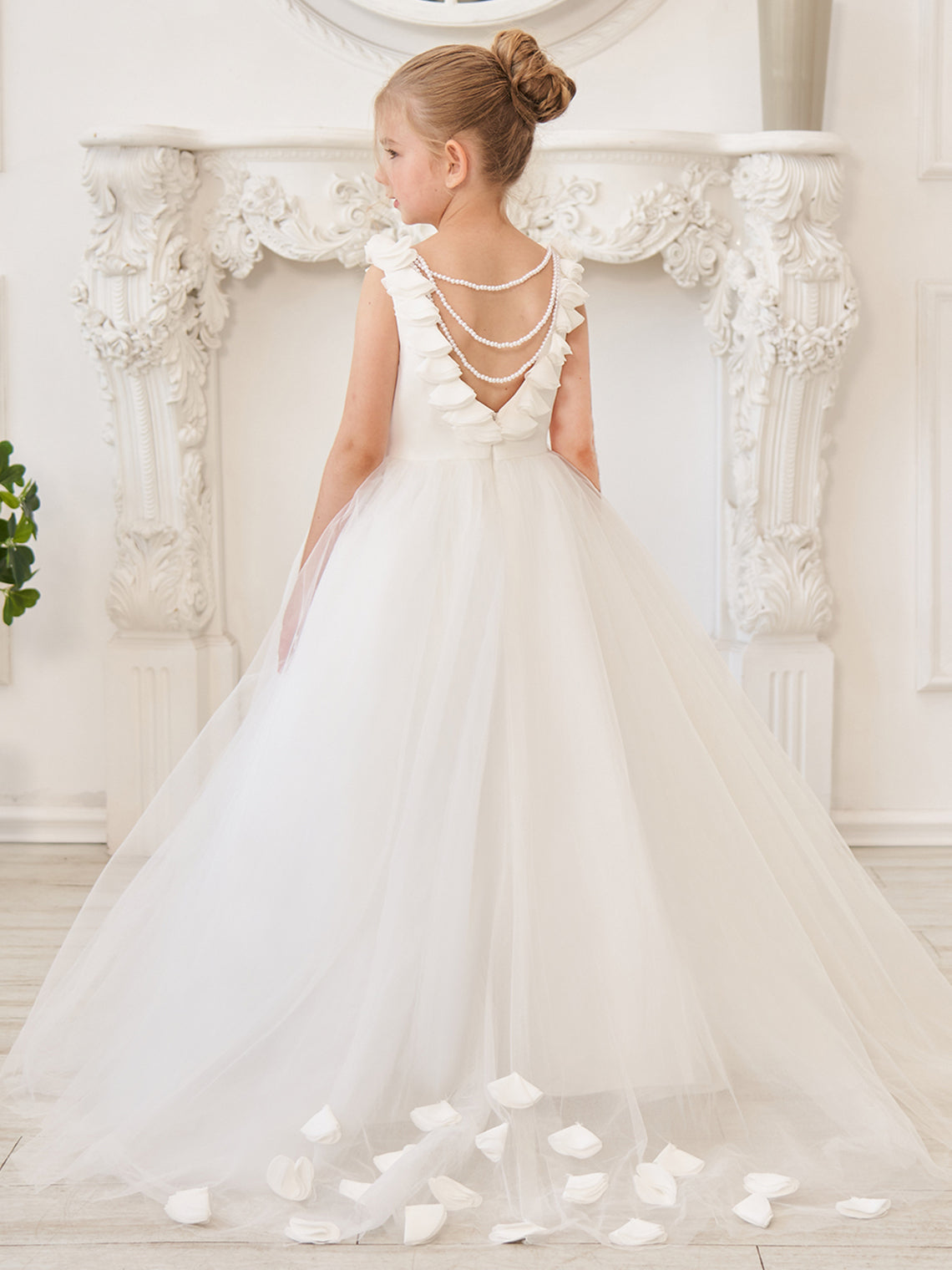 Elegante vestido blanco de tul para niña de las flores con cola corta 